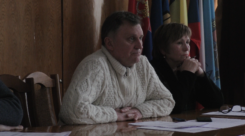 У міській раді до енергоекономії вдалися вже сьогодні. Комісія працювала без увімкненого світла