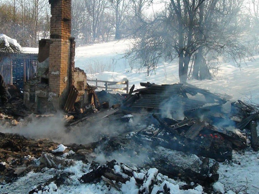 Від будинку залишилося тільки згарище