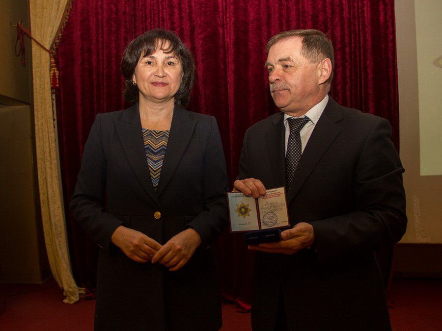 Ректора Миколу Рожка нагородили почесною відзнакою за досягнення в розвитку стоматології України