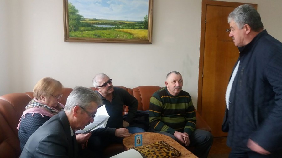 У лютому цього року голови сільрад Калущини побували на прийомі в ОДА. Проте з того часу проблема не просунулася