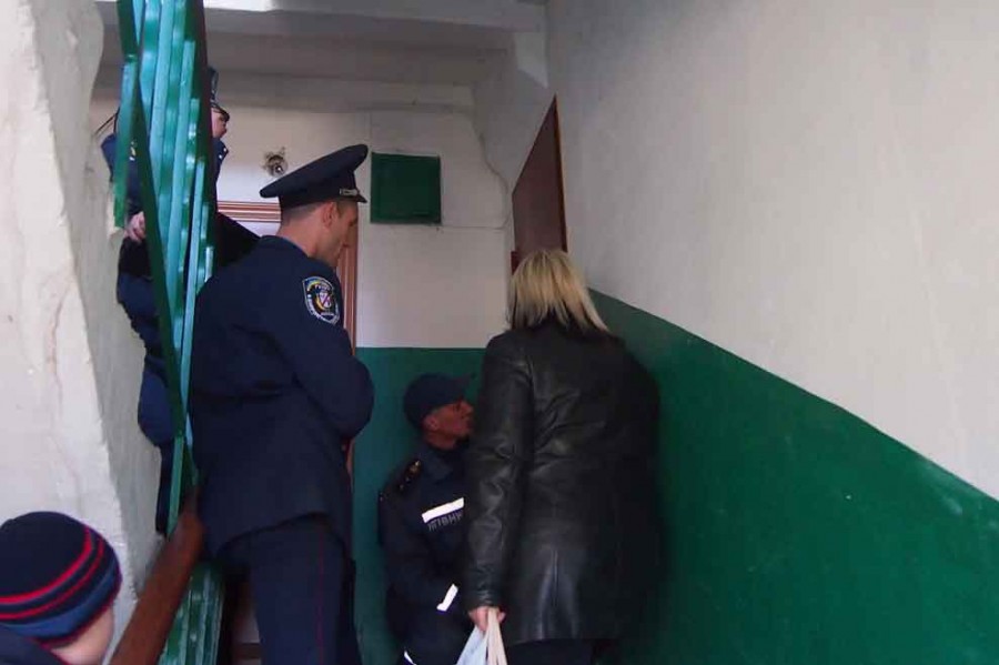 Ілюстрація. Чоловік вчинив дебош у помешканні з 5-річною дитиною