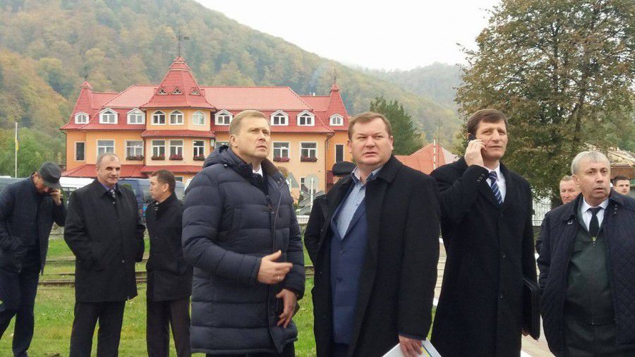 Ілюстрація. Кожне четверте рішення Івано-Франківської обласної ради є заполітизованим | Фото: ifforestry.gov.ua