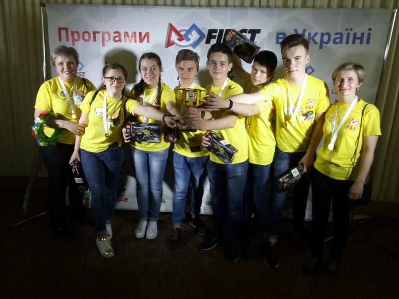 На фестивалі учасники продемонстрували і свої творчі таланти