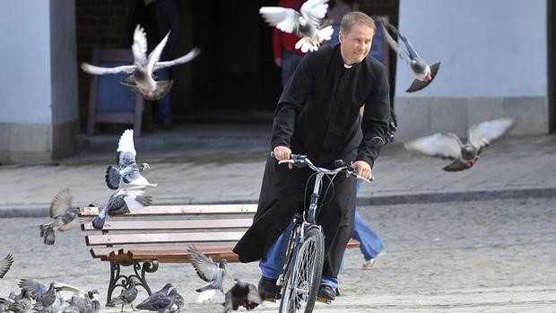 Іолюстрація. Наразі невідомо, чи приєднаються до екуменічного велопробігу священики місцевих храмів