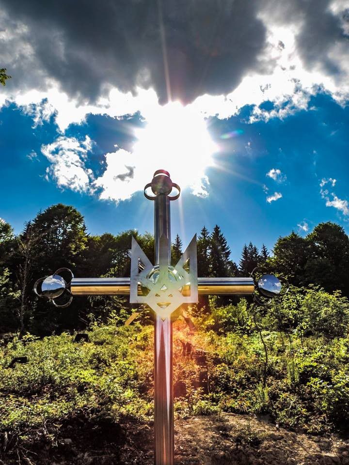 Братство УПА разом з Осмолодським лісгоспом вирішило відновити криївку УПА | Фото: Олег Шкіль