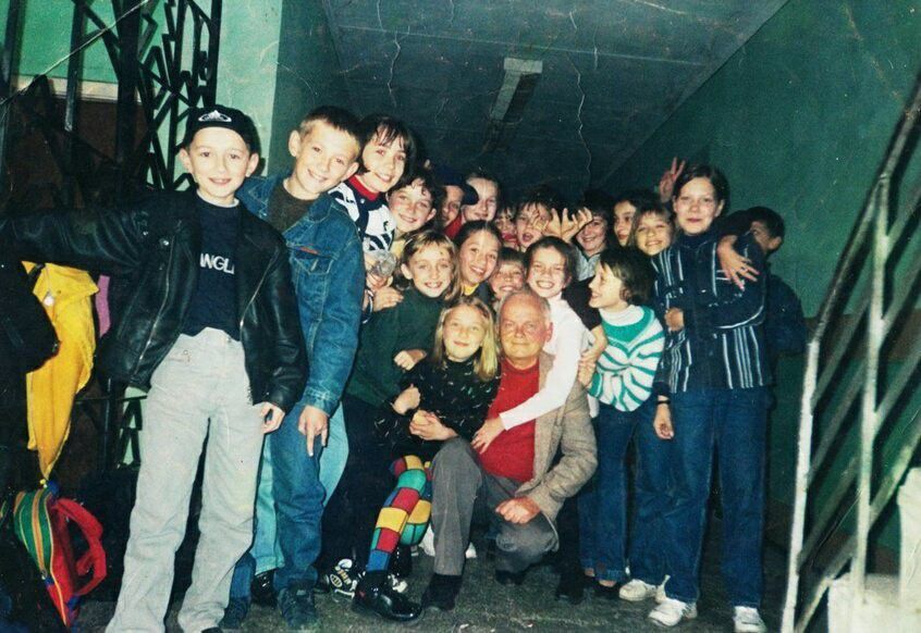 Після шкільного скандалу на початку 90-х життя медика поділилось на &ldquo;до і після&rdquo; | Фото: З архіву Юрія Візню