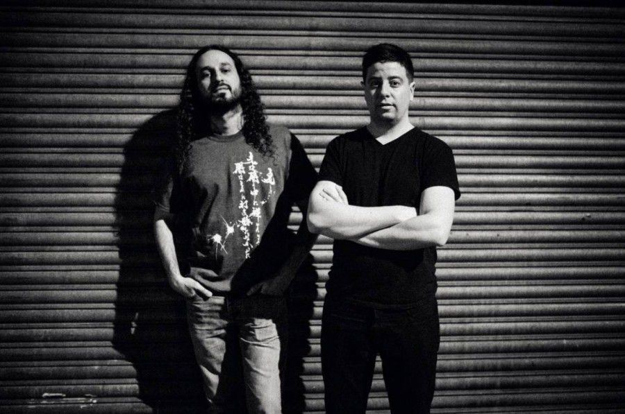 М'ясисті гітарні рифи, потужний вокал і шалена ритм-секція &mdash; основні  складники команди