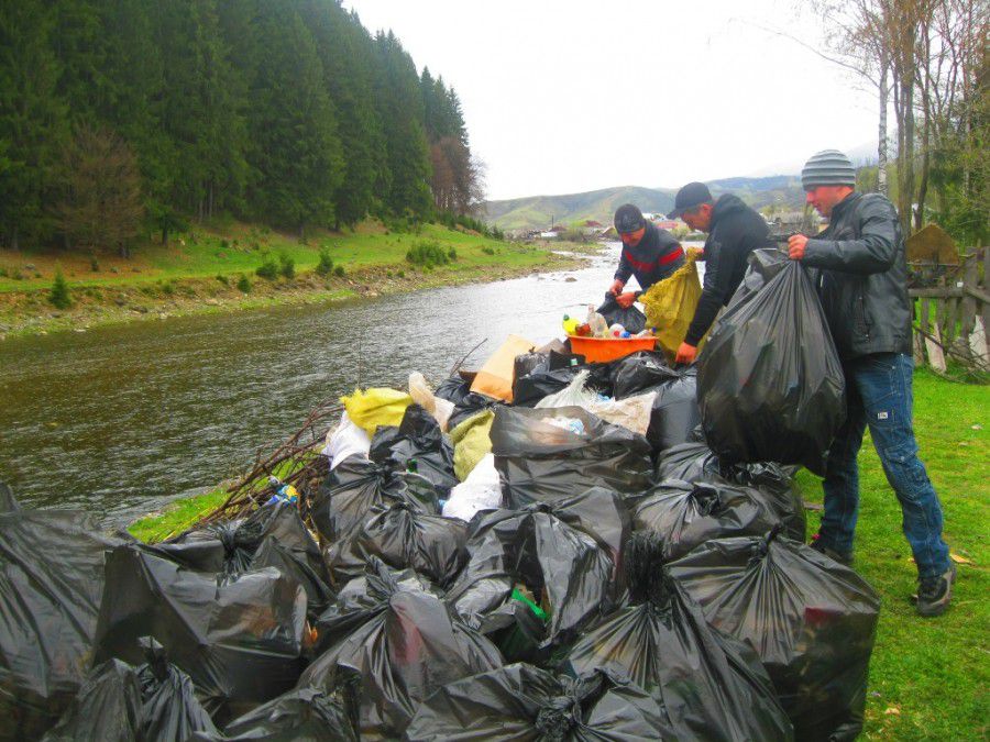 Ілюстрація. У Калуському районі, як повідомив Роман Кравець, сміття на полігон вивозять 10-12 сіл