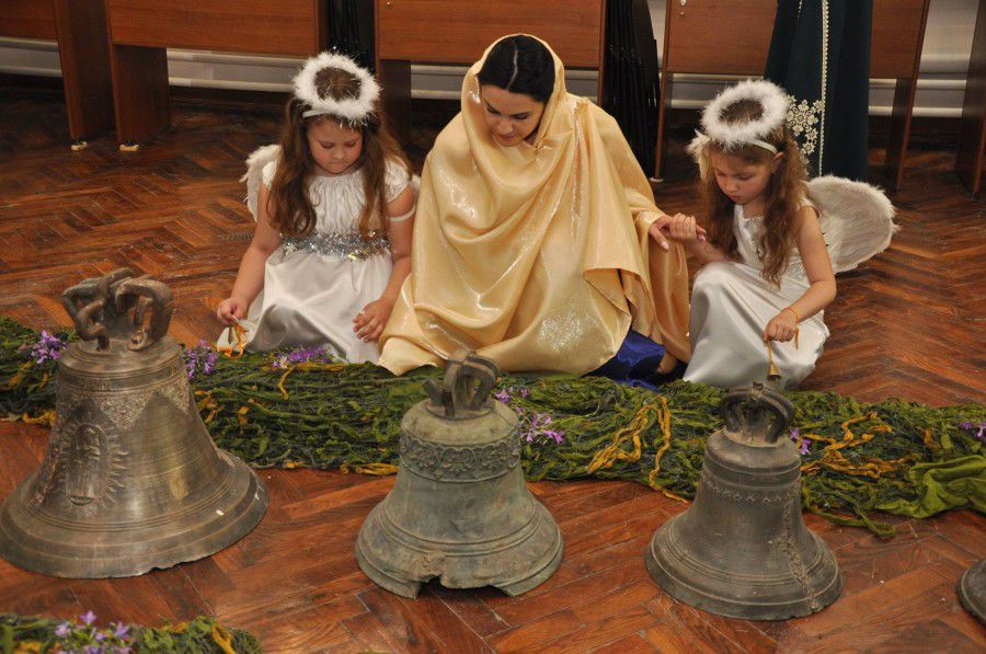 Виставка дзвонів розпочалася легендою про дзвін | Фото: Михайло Мазур