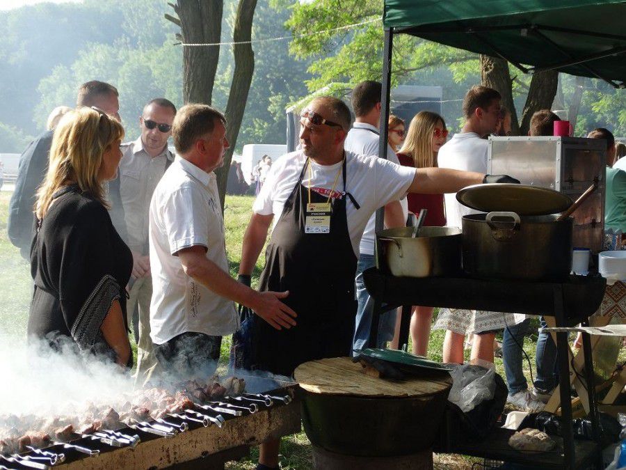 Фестиваль бігусу вперше відбувся за озером у міському парку | Фото: Віктор Павлів
