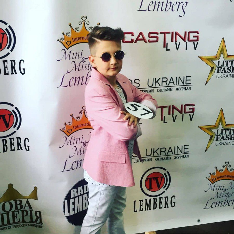 70 дівчаток та хлопчиків демонстрували глядачам свою вроду і шарм, а переміг Марко Марусяк