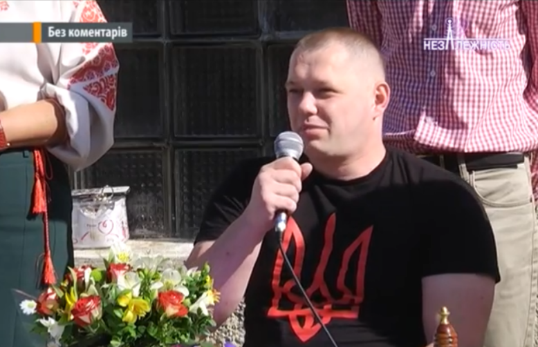 Олег Івахнюк зазначив, що вже пробує ходити