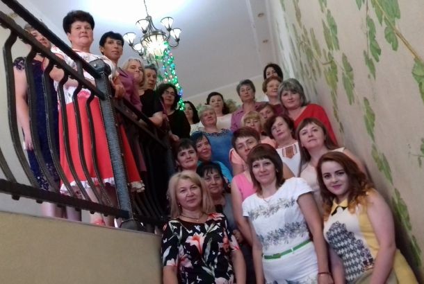 Розпорядженням міського голови працівників територіального центру  нагороджено грамотами та грошовими преміями