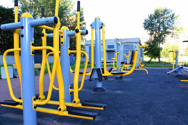 Ілюстрація. У Калуші ініціюють встановлення спортивного майданчика з вуличними тренажерами для дорослих та підлітків по 