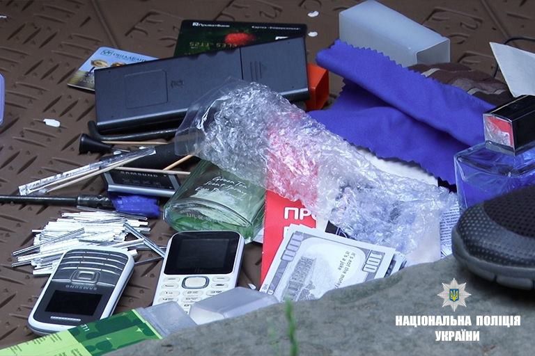 У Івано-Франківську затримано рецидивістів причетних до грабунку та серії крадіжок