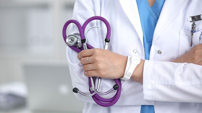 Ілюстрація. За словами Михайла Гаврилишина, коштів, які поліклініка мала б отримати у липні, вистачить лише на заробітну