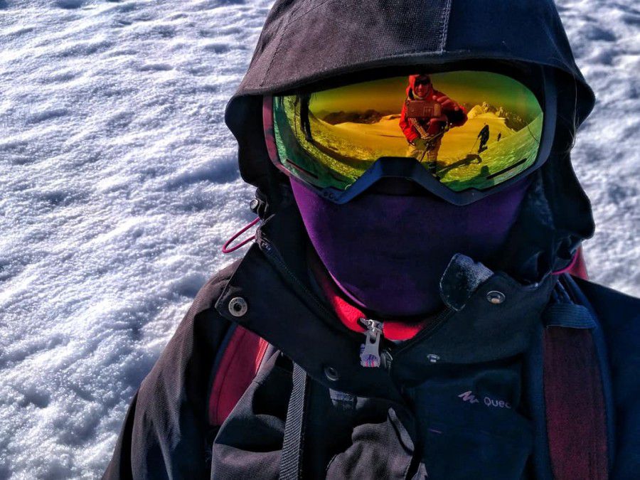 "Казбек, дякую тобі за гостинність, прийняв нас на вищий кляс. Результат: обгоріле обличчя, потріскали губи", 