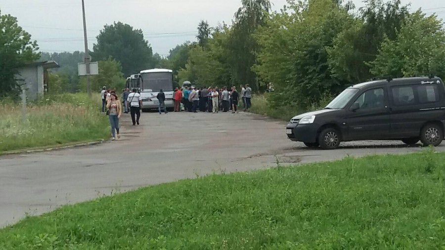 Проїзд від "кільця" в бік промзони був блокований з 07.30 до 09.00 | Фото: Іван Лущ