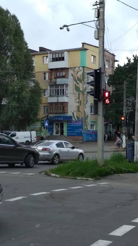 У мережі розповіли як У Калуші світлофори вмикали.