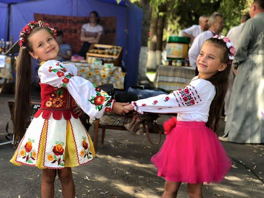 За участь у фестивалі всі колективи отримали пам&rsquo;ятну сувенірну продукцію та бурхливі оплески вдячних калуських гл