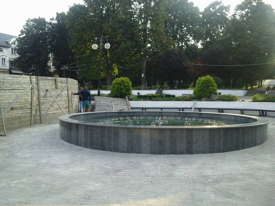 Сьогодні У Калуші офіційно відкриють світловий фонтан | Фото: Віктор Павлів