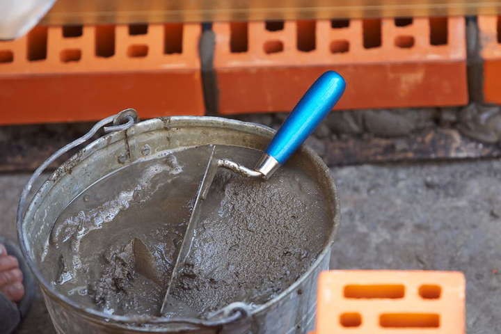 Ілюстрація. Мешканці виступають проти забудови зеленої зони багатоповерхівками.