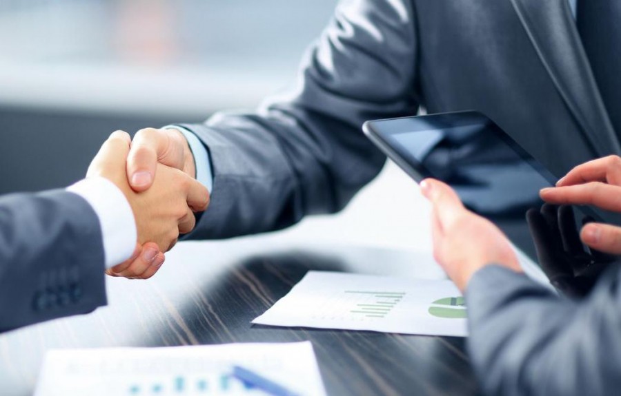 Днями міський голова нагородив грамотами і цінними подарунками 26 кращих суб&rsquo;єктів малого і середнього підприємниц