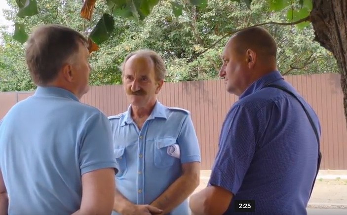 Вдруге перекривати вулицю мешканці вже не погрожують. Підуть на сесію міської ради, щоб на вулиці встанвоили обмежчувач 