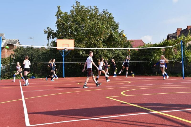 Вчора, 16 вересня в Івано-Франківську  відкрили новий спортивний майданчик

