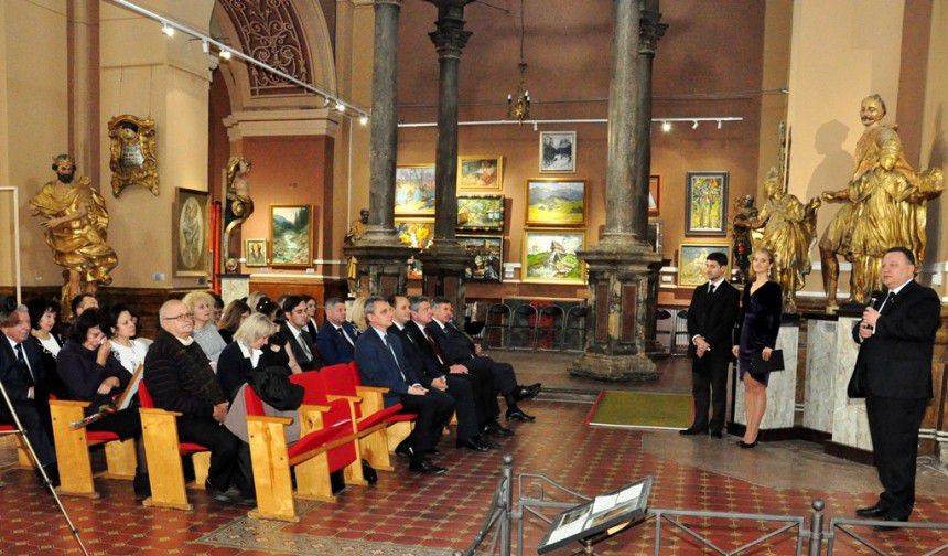 Урочиста академія супроводжувалася святковим концертом за участі вокального ансамблю &laquo;Росинка&raquo;