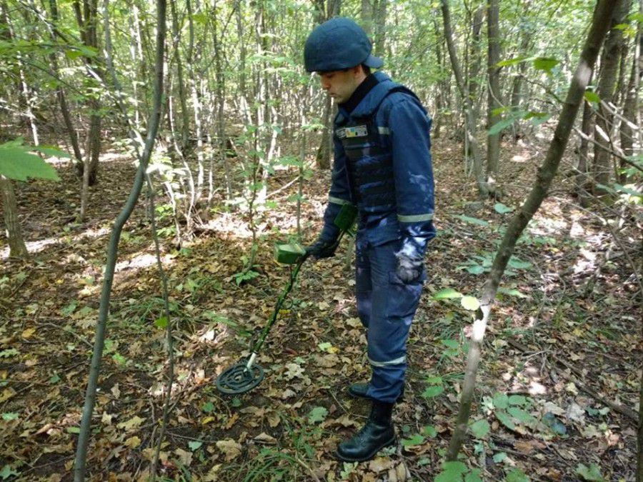 На Прикарпатті піротехніки знищили вибухонебезпечні предмети