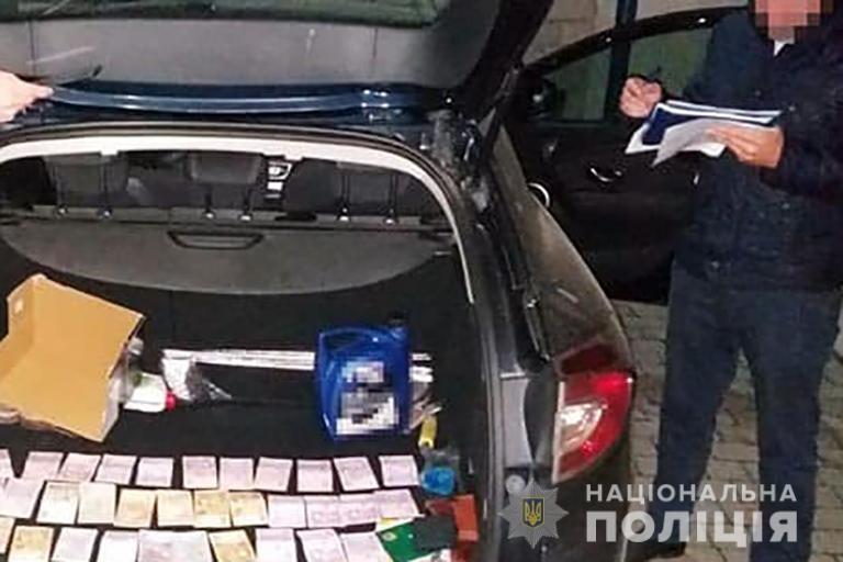 Фігуранти одержали від суб&rsquo;єктів декларування понад 60 тисяч гривень. 