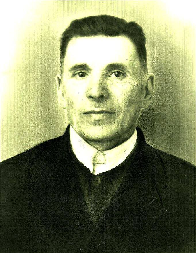 "А від революції краще стало хіба тим, що її заколотили, а не тим, хто її робив", &mdash; зазначав Пантелеймон