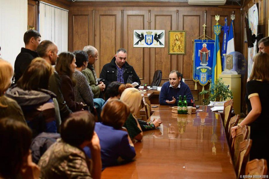 Міський голова запропонував сформувати нову комісію, та оголосити повторний конкурс