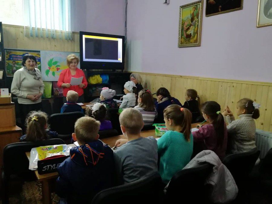 У незвичайному уроці в недільній школі взяла участь і сама авторка казок Тетяна Томащук