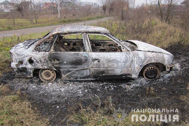 Opel Astra зловмисник викрав із гаража, а згодом &mdash; спалив