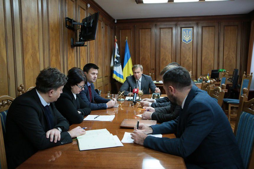 До кінця року працівники бюджетної сфери отримають заробітну плату в повному обсязі. Задля цього будуть акумульовані кош