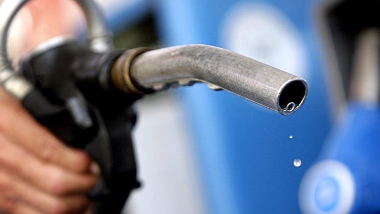 Ілюстрація. На час проведення тендеру пальне коштувало 24, а зараз вже 32 гривні за літр, грошей до кінця року не вистач