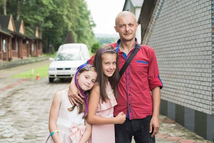 Батько трьох дітей, найменшому з яких рочок, потребує пересадки кісткового мозку