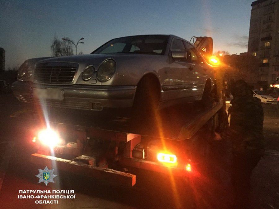 Раніше хлопець їздив під дією наркотиків. Цього разу юнак відмовився від огляду на стан наркотичного сп'яніння