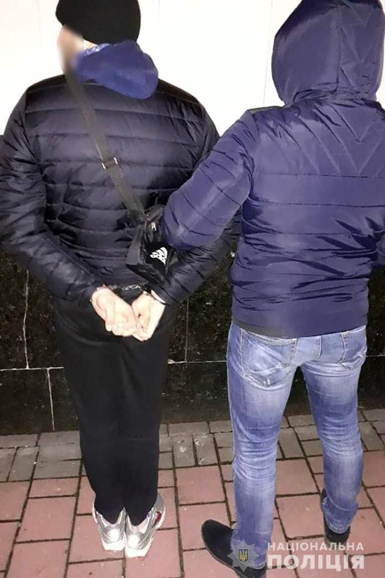 На підставі доказів, слідчі затримали правопорушника