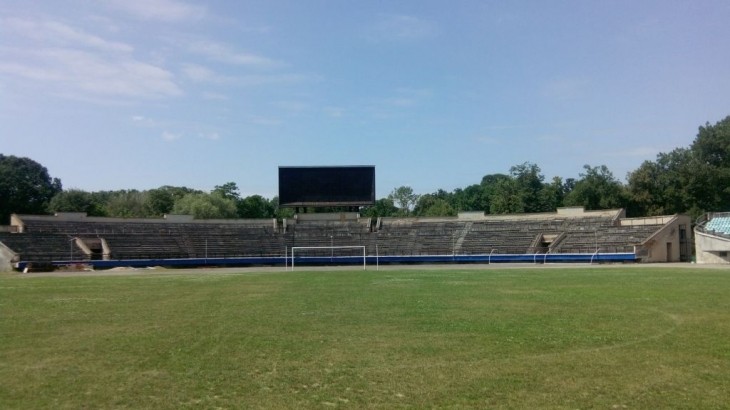 Ілюстрація. Прокуратура відстояла за обласною радою право спільної часткової власності на стадіон у місті Івано-Франківс