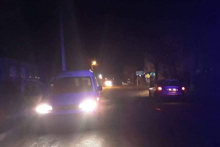 Травми у чоловіка незначні, але через стан сп'яніння він був без свідомості