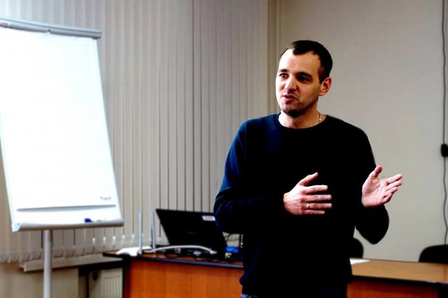 Максим Чопей зазначає, що Україна наразі не має доступу до таких фондів ЄС, однак є можливість реалізовувати транскордон