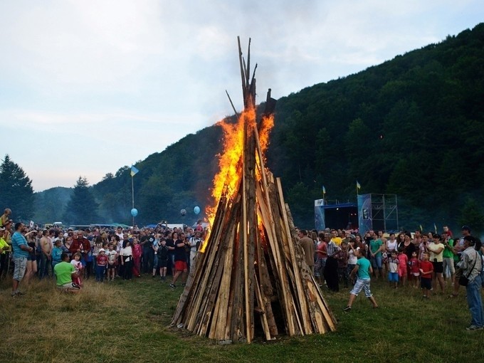 Щороку на Яворині запалюють повстанську ватру