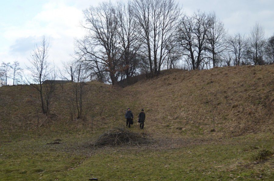 Замок згадується в шести історичних джерелах як садиба дідича Фелікса Ясінського