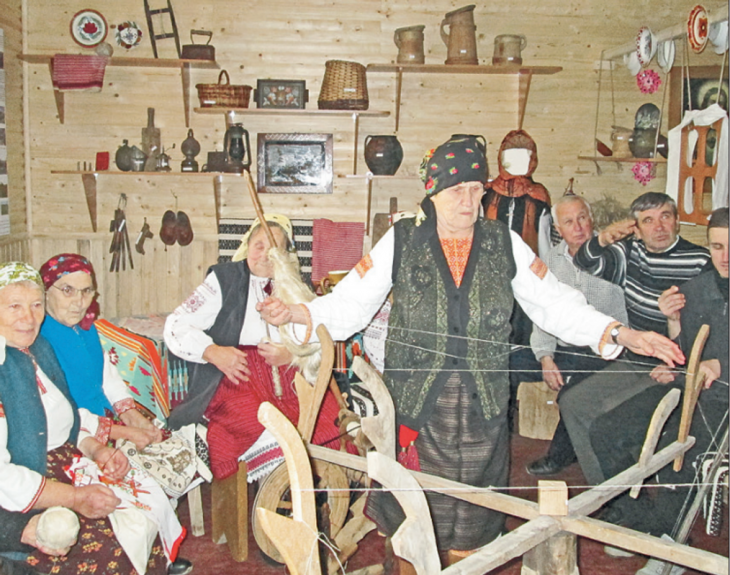 Жодна із сільських співачок не має музичної освіти, не знає нот, усі мелодії пані запам&rsquo;ятовують на слух