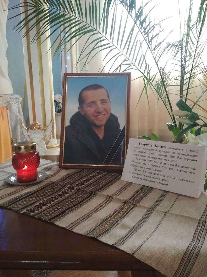 10 квітня калушанину могло виповнитися 20 років. Рішення укласти контракт із ЗСУ прийняв самостійно