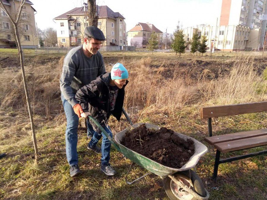 Сакура &mdash; традиційний символ жіночої молодості та краси | Фото: Діма Ткач і Ліля Білоус