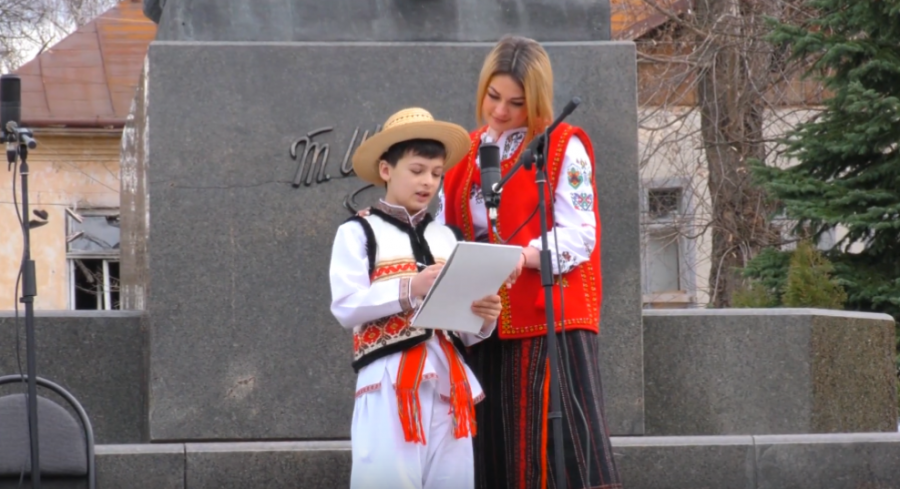 Урочистості відкрила композиція від театру "Легенда"